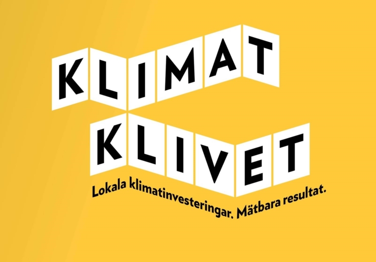 Logotyp för Klimatklivet med texten "Lokala klimatinvesteringar. Mätbara resultat." mot gul bakgrund.
