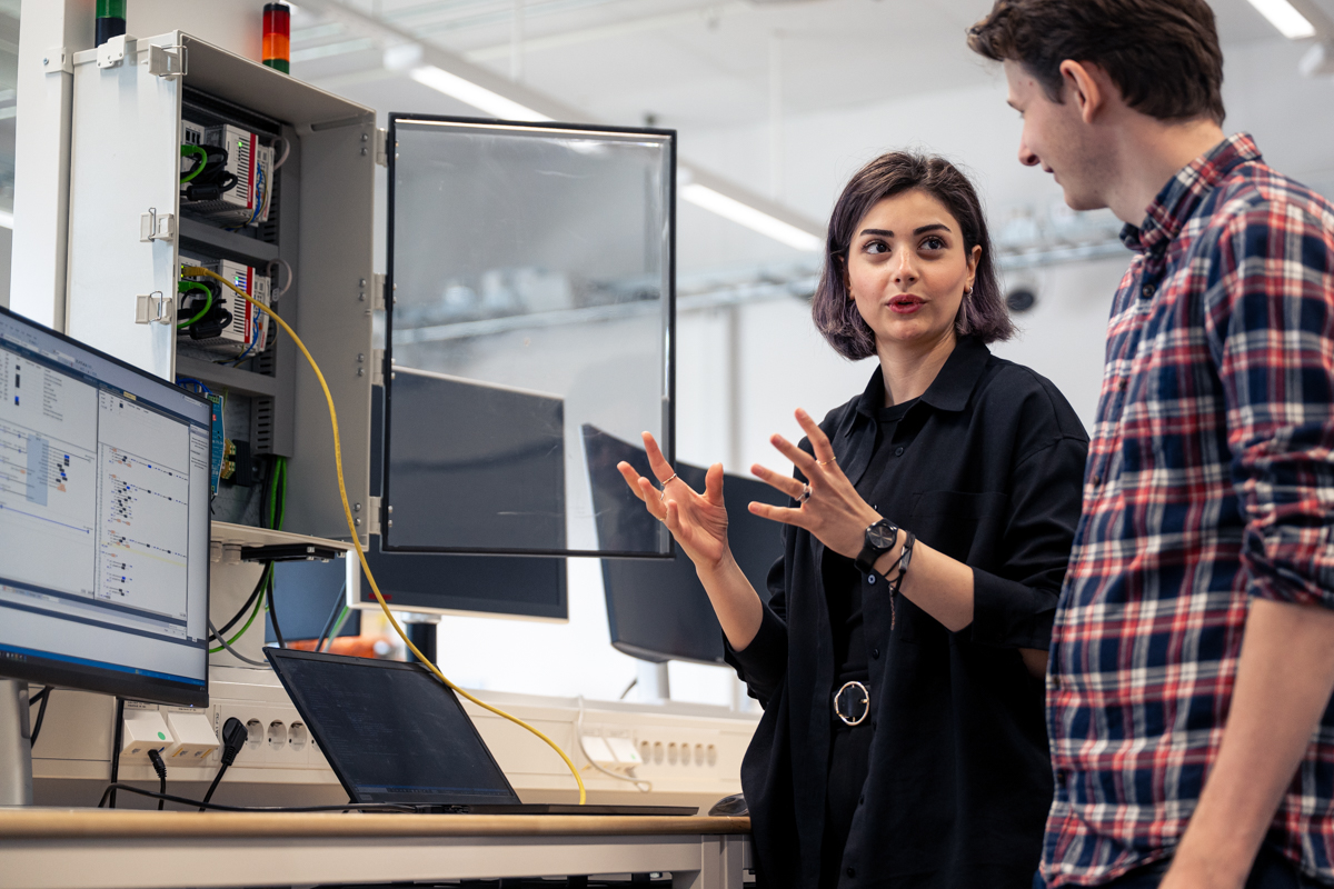 Samtal kring digital transformation och innovation inom industrin där IUC arbetar för att stärka små och medelstora industriföretags utveckling. SIA